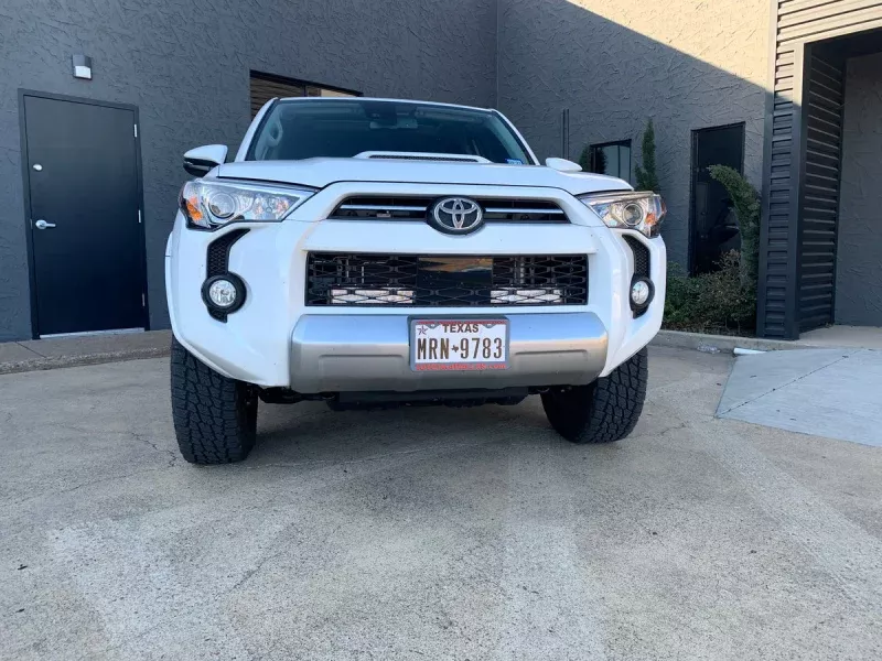 Cali Raised LED Cali Raised 32In Hidden Grille Led Light Bar Brackets Kit Fits 14-24 Toyota Runner – No Lone Bar CR2488