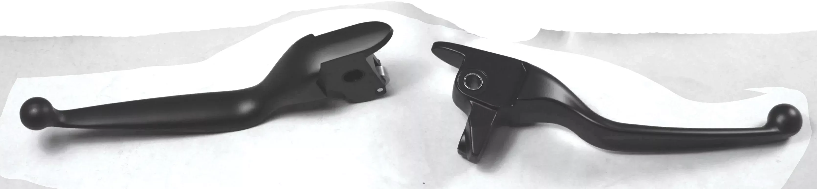 Custom Chrome Smooth Black Hand Blade Levers for Harley Touring 14-Up