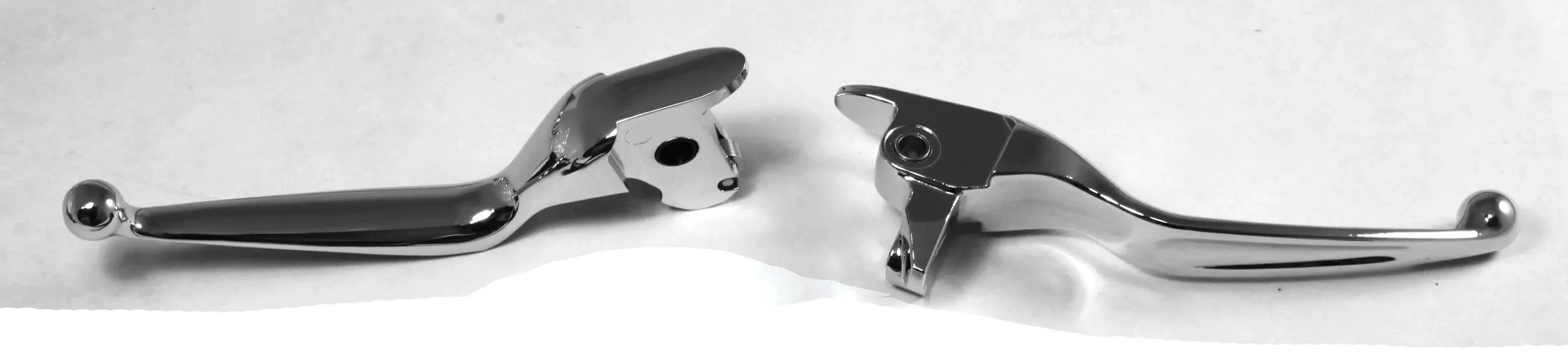 Custom Chrome Smooth Chrome Hand Blade Levers for Harley Touring 14-Up