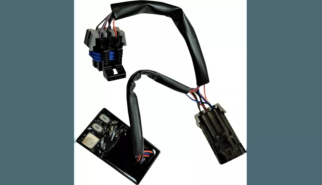 Custom Dynamics Smart Triple Play Signal Conversion Module for '18-21 Indian Roadmaster Elite, '16-22 Springfield, '15-22 Roadmaster, '18-20 Chieftain Classic, '18-19 Springfield Dark Horse, '15-18 Chieftain Models