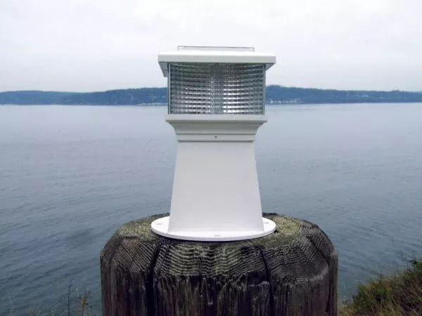 Dock Edge Pilling Light