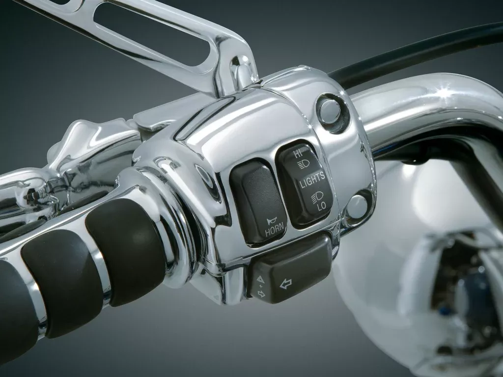 Kuryakyn 7808 – Switch Housings for Harley-Davidson – Chrome
