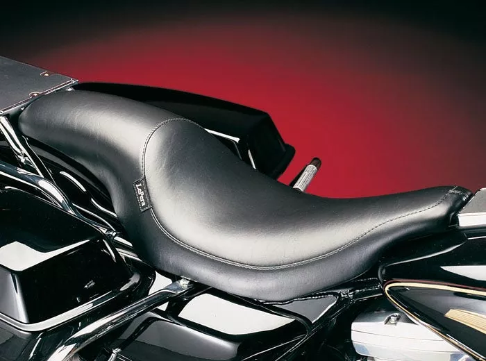 Le Pera LH-867 Silhouette Smooth Full Length Seat Harley FLHT FLTR 02-07