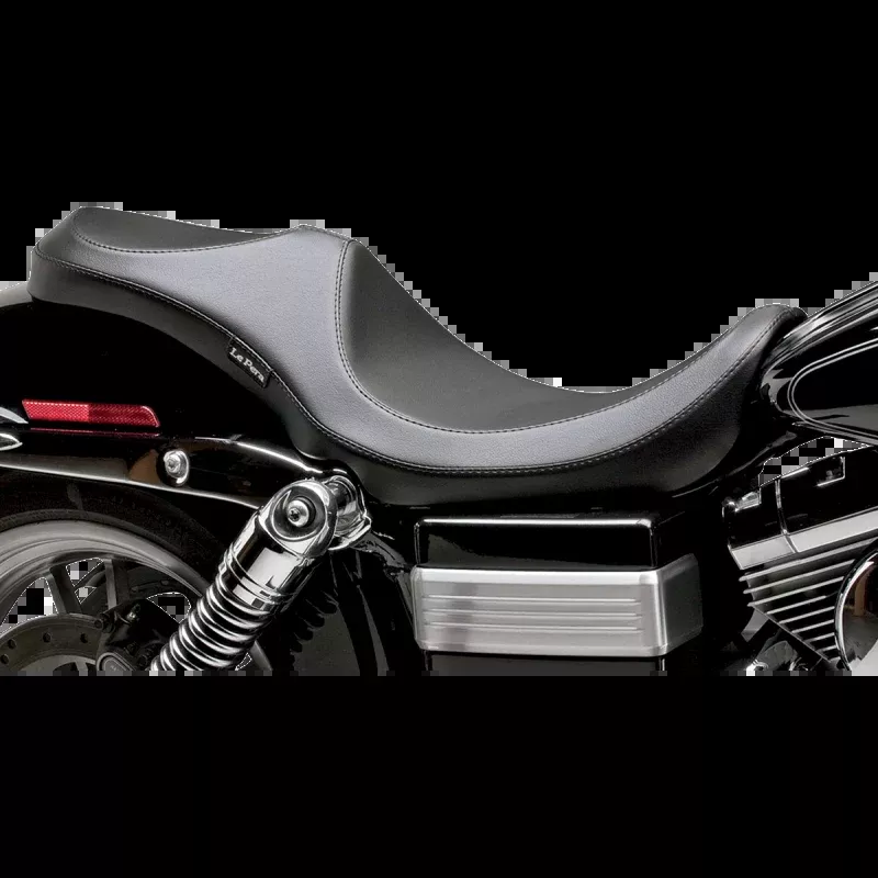 LEPARA VILLAIN 2 UP SEAT SMOOTH HARLEY DAVIDSON DYNA 06-17