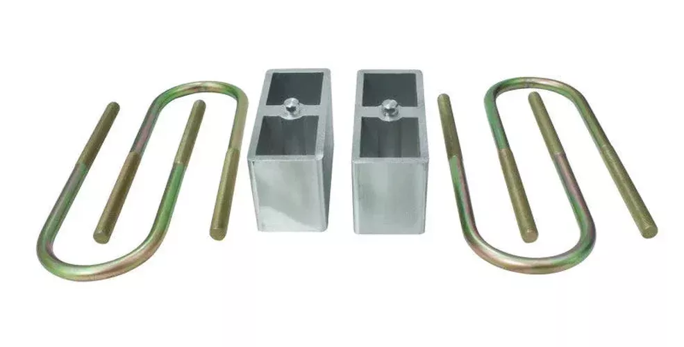 Maxtrac 430030 3in Rear Lowering Blocks & U-Bolts fits 1982-2003 Chevrolet Blazer, S10, S10 Blazer / 1982-2003 GMC Jimmy, S15 Jimmy, Sonoma
