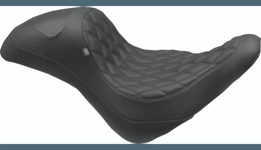 Mustang Extreme Fastback for Harley-Davidson Softail Fat Boy '18-Up - Double Diamond