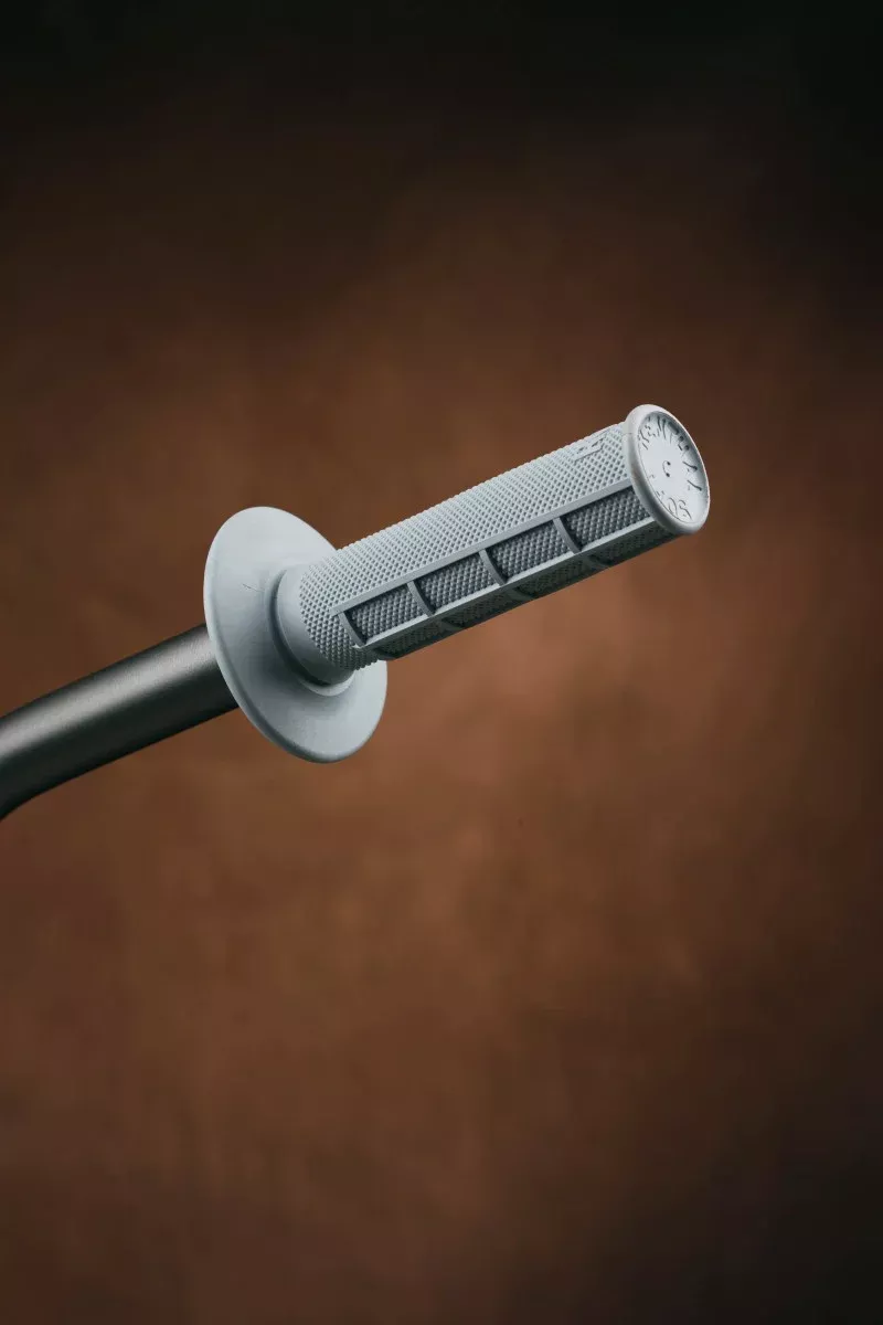 Renthal MX Grips Soft Diamond/ Waffle – Light Grey