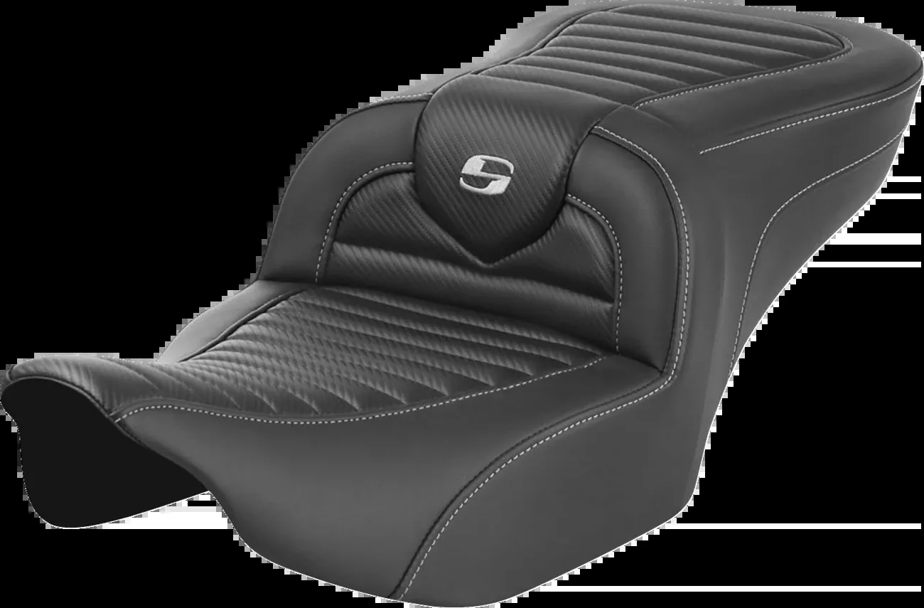SADDLEMEN Roadsofa™ Seat with Tuck-n’-Roll Design and Carbon Fiber Look for FLTR/FLHX 2023-2024 (Part #823-07-20400)