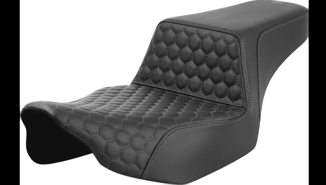 Saddlemen Step-Up Seat – Extended Reach – Front Honeycomb – Gray Stitch – 23-24 Street Glide and Road Glide – 823-07-17802