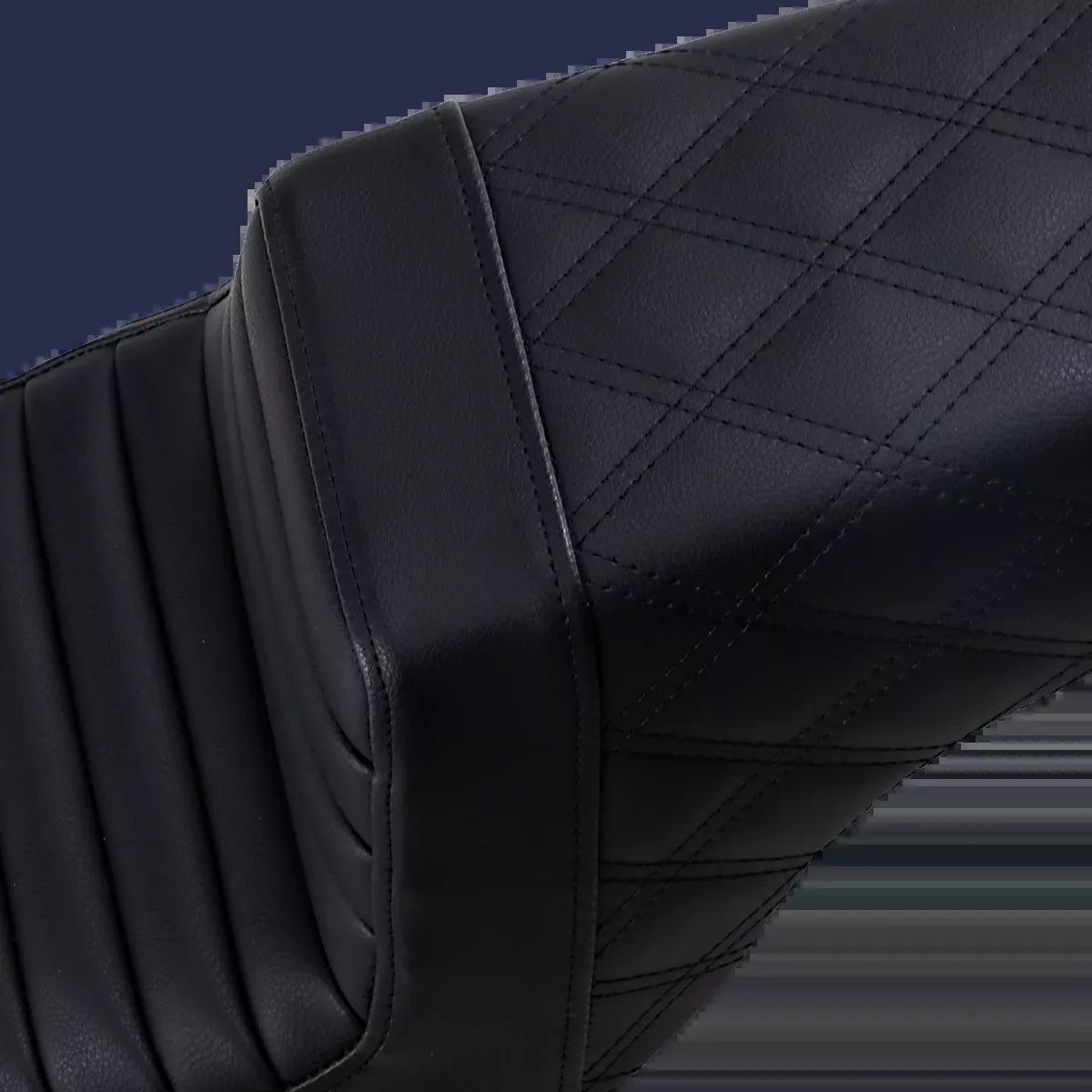 Saddlemen Step-Up Seat – Front Tuck-n-Roll/Rear Lattice Stitch – Black – XL – 807-11-176