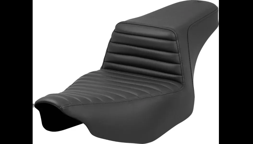 Saddlemen Step-Up Seat – Tuck-n-Roll – Black – 24 Road Glide/Street Glide and 23-24 CVO Road Glide/Street Glide – 823-07-171