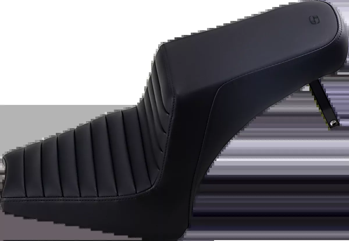 Step-Up Seat - Front Tuck-n'-Roll/Rear Smooth - Black - Scout Bobber