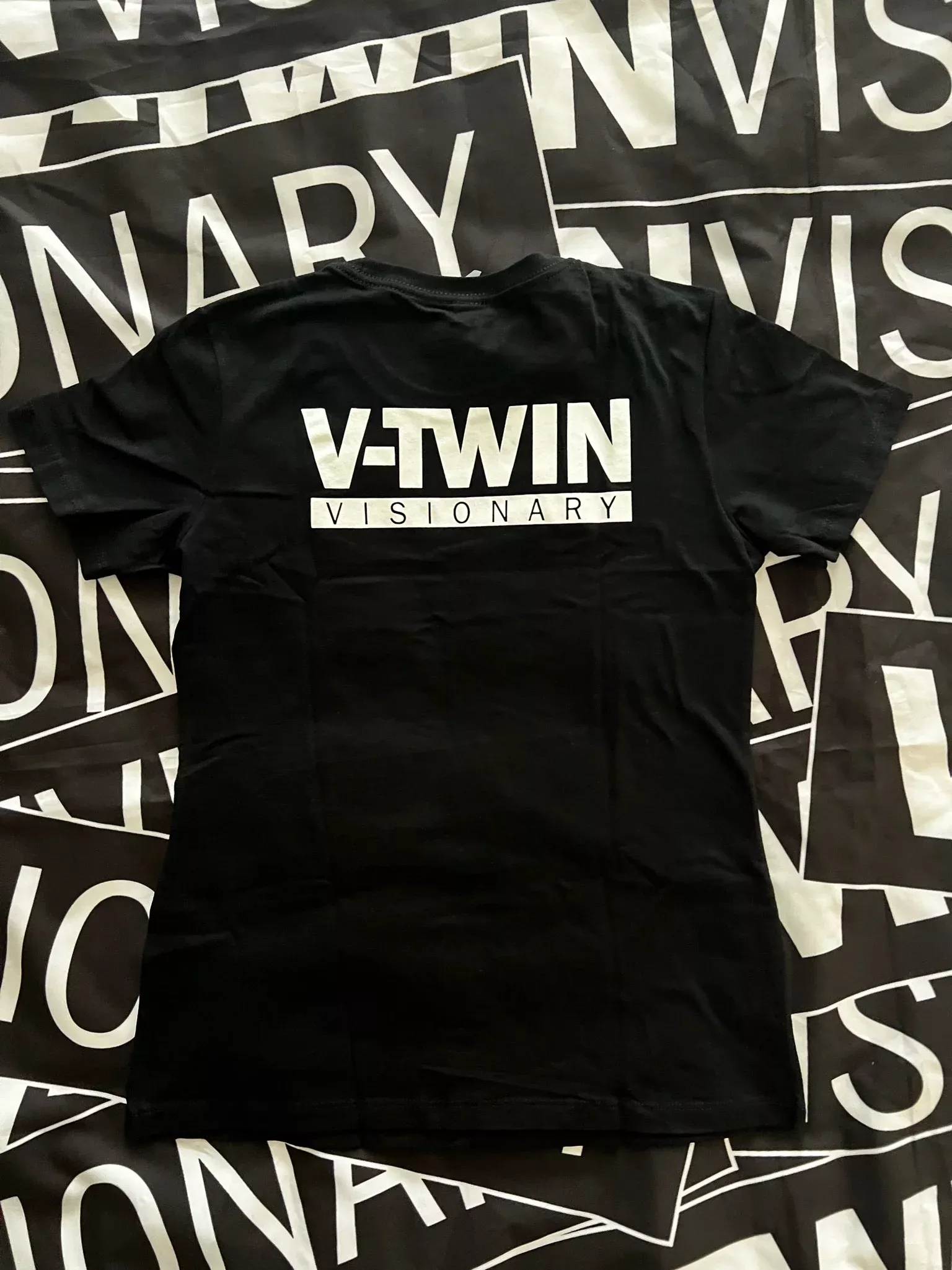 Women’s VTV stacked Logo Shirt